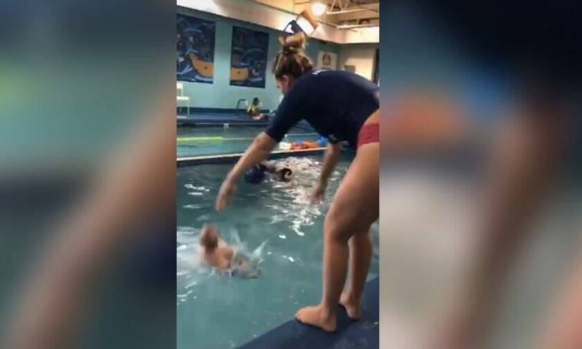 Χαμός στο διαδίκτυο: Εκπαιδεύτρια κολύμβησης πετά μωρό σε πισίνα