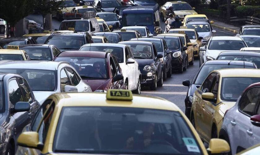 Κυκλοφοριακό «χάος» στην Αθήνα – Πού εντοπίζονται τα προβλήματα
