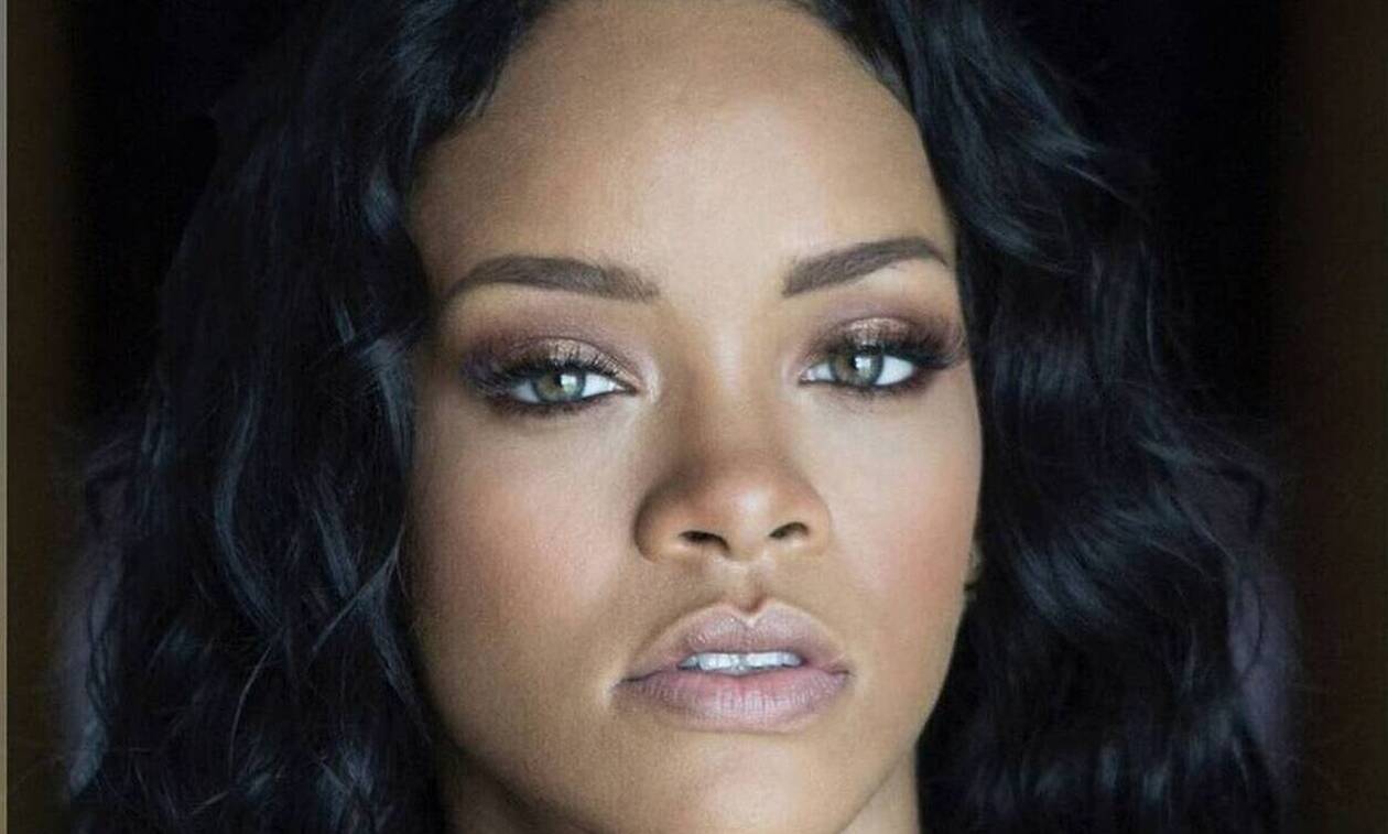 Rihanna: Πάρε υπογλώσσιο! Δείτε τη με «καυτά» ροζ εσώρουχα (pics)