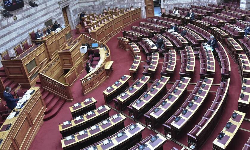 «Μάχη» για τις διαδηλώσεις στη Βουλή: Οι πρώτες αντιδρασεις στο νομοσχέδιο