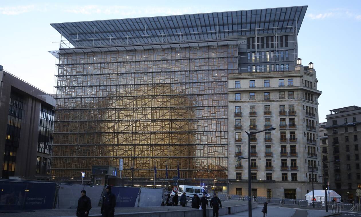 «Ποντικοί» στο Ευρωκοινοβούλιο: «Ξάφρισαν» τα γραφεία 50 ευρωβουλευτών