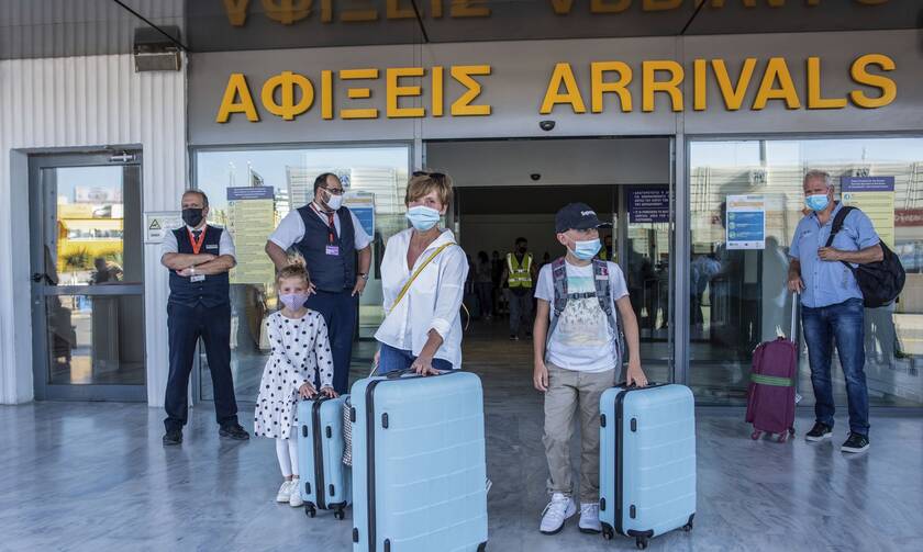 Κορονοϊός: Έτσι φτάνουν στην Ελλάδα τουρίστες «απαγορευμένων» χωρών 