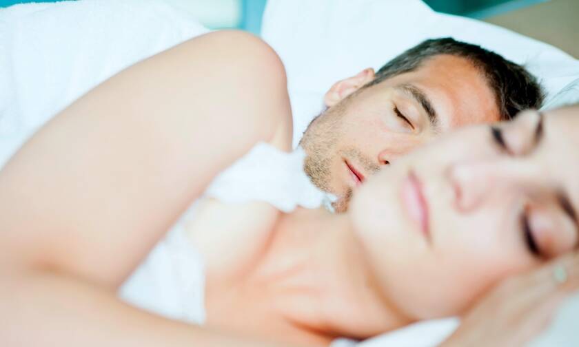 Αϋπνία λόγω καύσωνα; Δες πώς μπορείς να κοιμηθείς πιο εύκολα