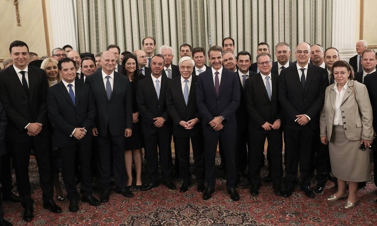 Δημοσκόπηση: Η σύγκριση υπουργών της κυβέρνησης ΝΔ με αυτούς του ΣΥΡΙΖΑ