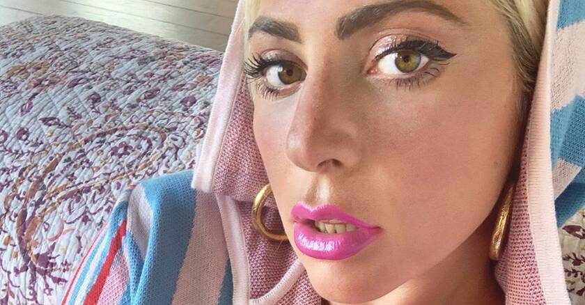 Lady Gaga: Φόρεσε μια μάσκα που θα… συζητηθεί (pics)