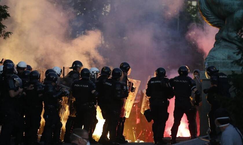 Κορονοϊός: Η Σερβία στις φλόγες - Όχι σε νέο lockdown
