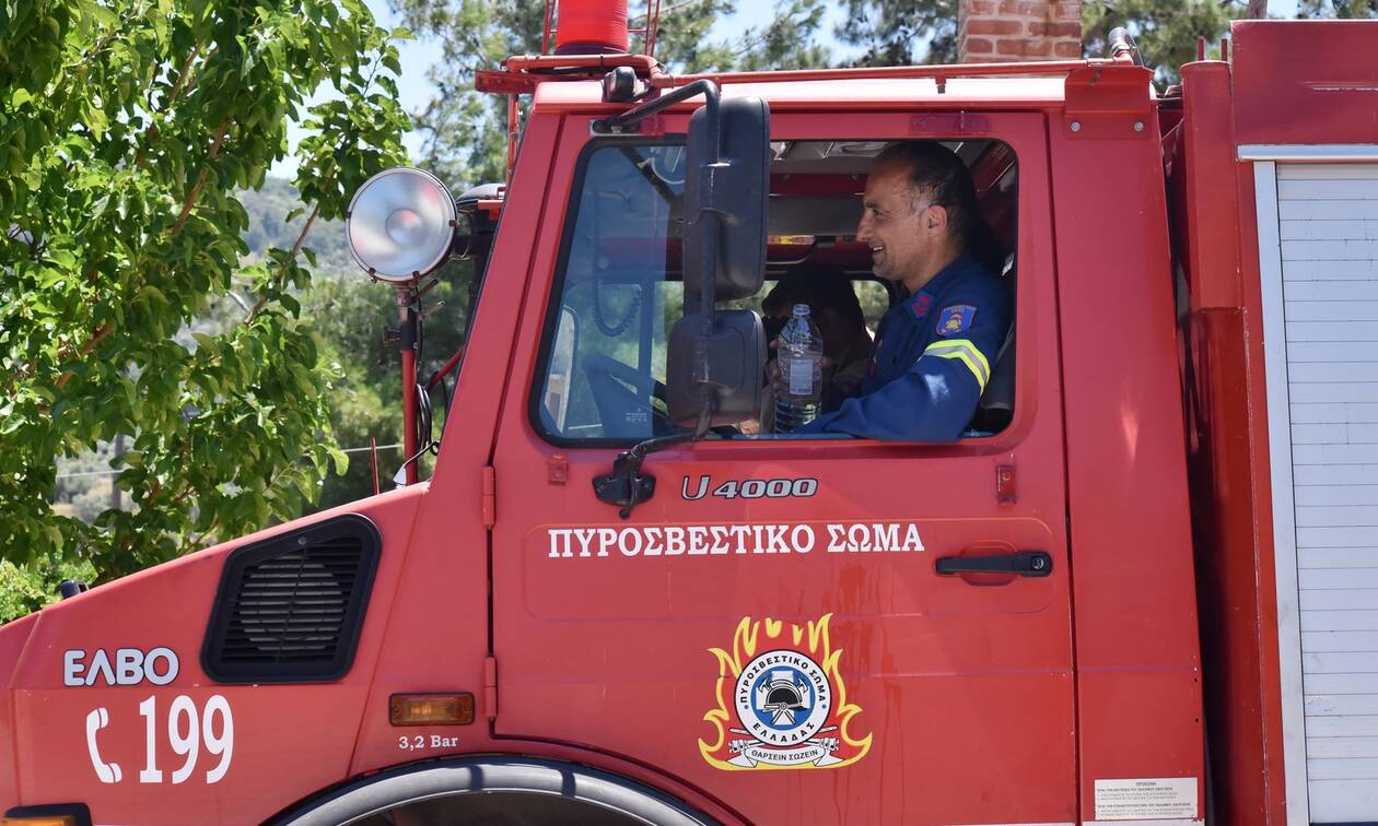 Φωτιά ΤΩΡΑ στην Κρήτη: Πυρκαγιά στο χωριό Γωνιές