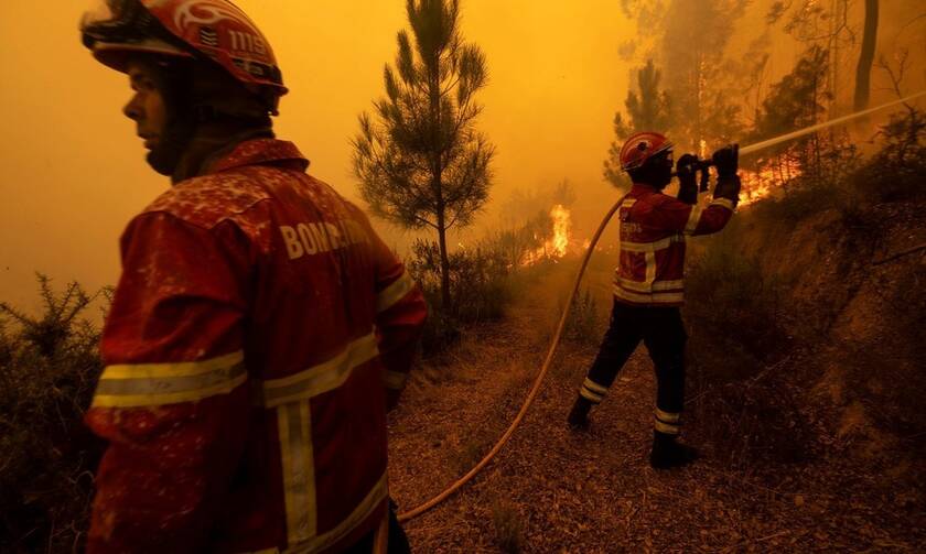 Πορτογαλία: Νεκρό στέλεχος του πυροσβεστικού σώματος σε δασική πυρκαγιά
