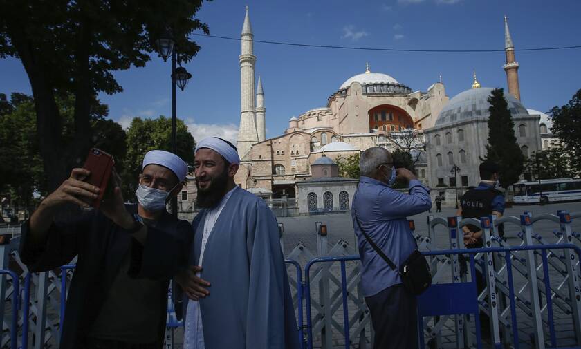 Αγία Σοφία: Εκλεισε για τους επισκέπτες - «Λουκέτο» μέχρι να γίνει τζαμί