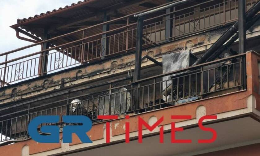 Θεσσαλονίκη: Οι πρώτες εικόνες από τη φωτιά σε διαμέρισμα στις Συκιές