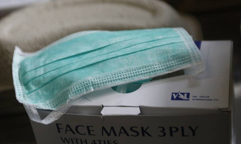 Κορονοϊός - Αγγλία: Επιστρέφει η χρήση μάσκας - Πού θα είναι υποχρεωτική