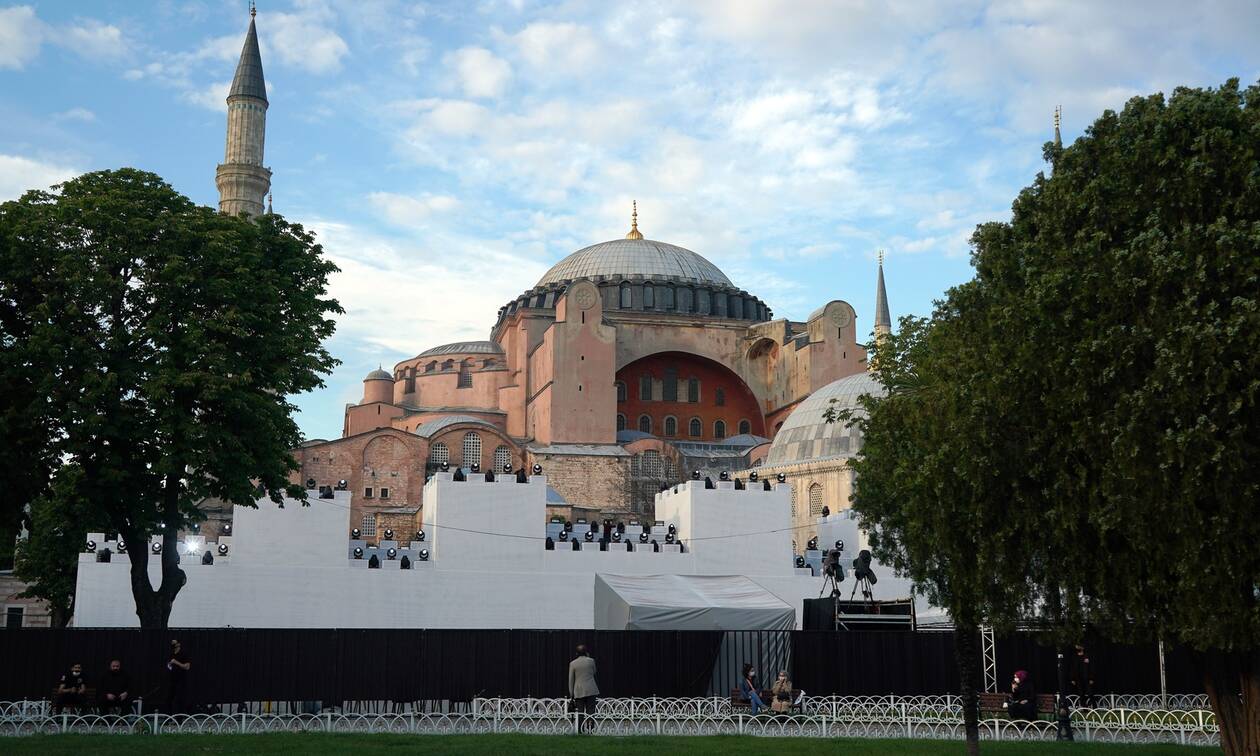 Τουρκία: Σχέδια για τηλεοπτική μετάδοση της προσευχής από την Αγία Σοφία