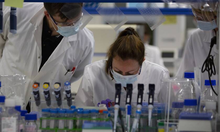 Kορονοϊός: Στη μαζική παραγωγή πειραματικού εμβολίου προχωρά η Ρωσία 