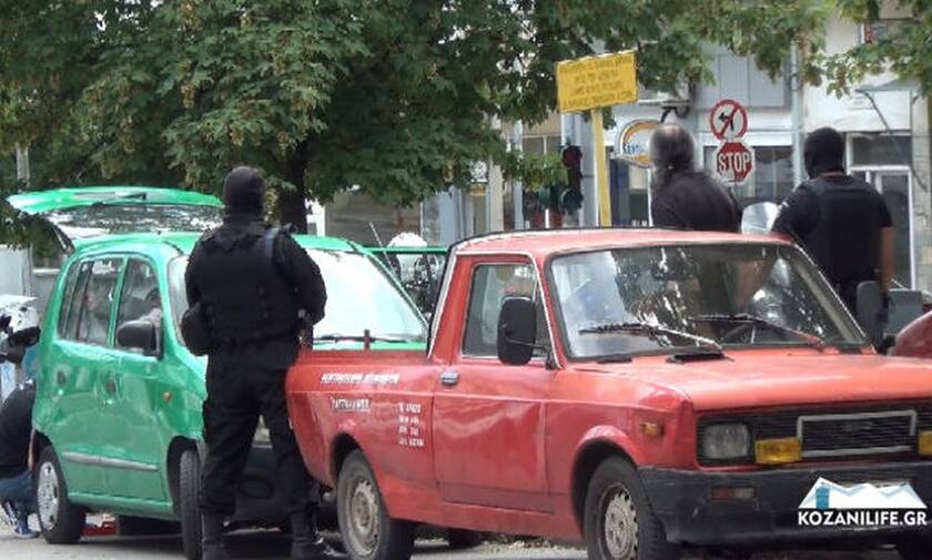 Κοζάνη - Επίθεση με τσεκούρι στην Εφορία: Αυτός είναι ο 45χρονος δράστης (pics - vid)
