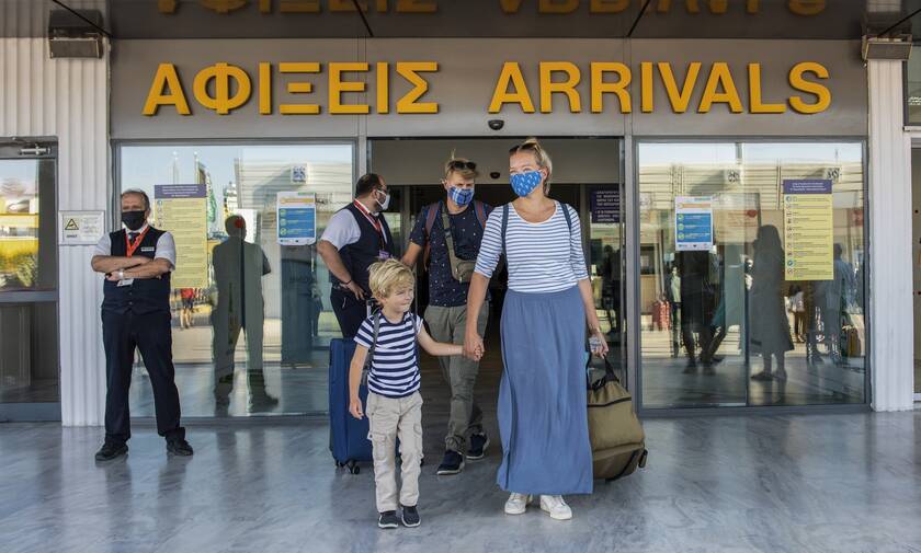 Κορονοϊός: Πού εντοπίζονται τα νέα κρούσματα- Κίνδυνος οι ξένοι τουρίστες- Συναγερμός στην Αττική
