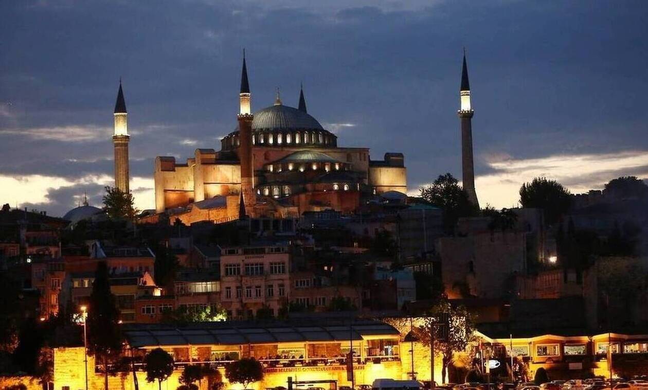 Αγιά Σοφιά: Πρόκληση άνευ προηγουμένου από Τούρκο ιστορικό - «Θα υπάρχουν πόρνες στο τζαμί;»