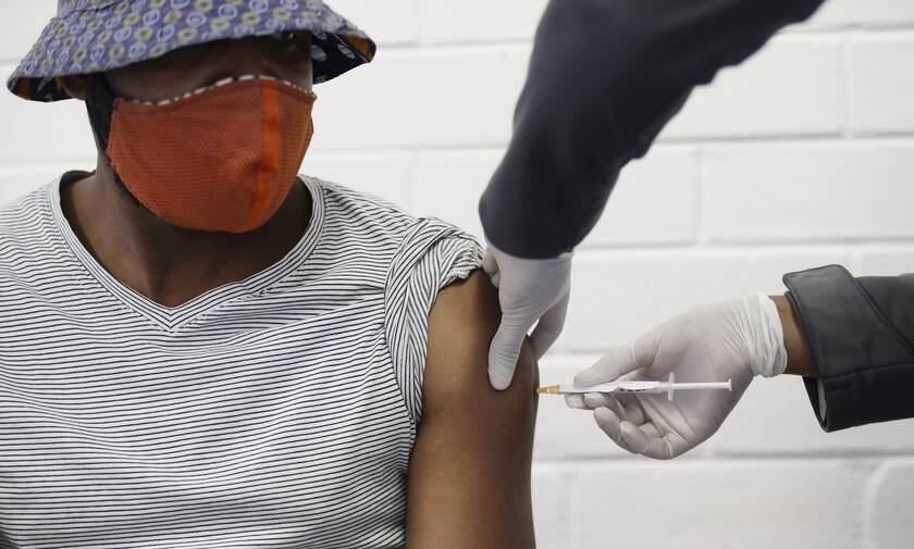 Κορονοϊός - Εμβόλιο της Οξφόρδης: Θα χορηγείται σε δύο δόσεις - Πότε θα είναι διαθέσιμο
