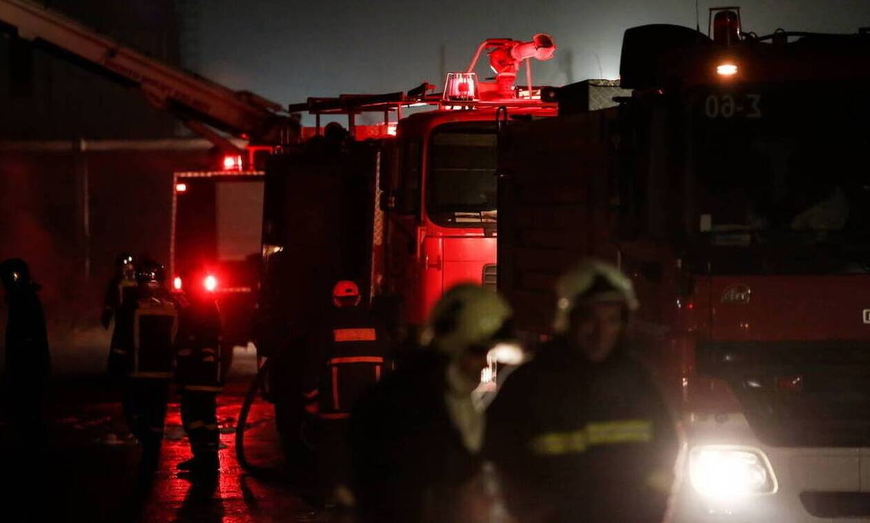 Φωτιά σε νταλίκα στην Αθηνών-Κορίνθου – Κλειστή η Εθνική