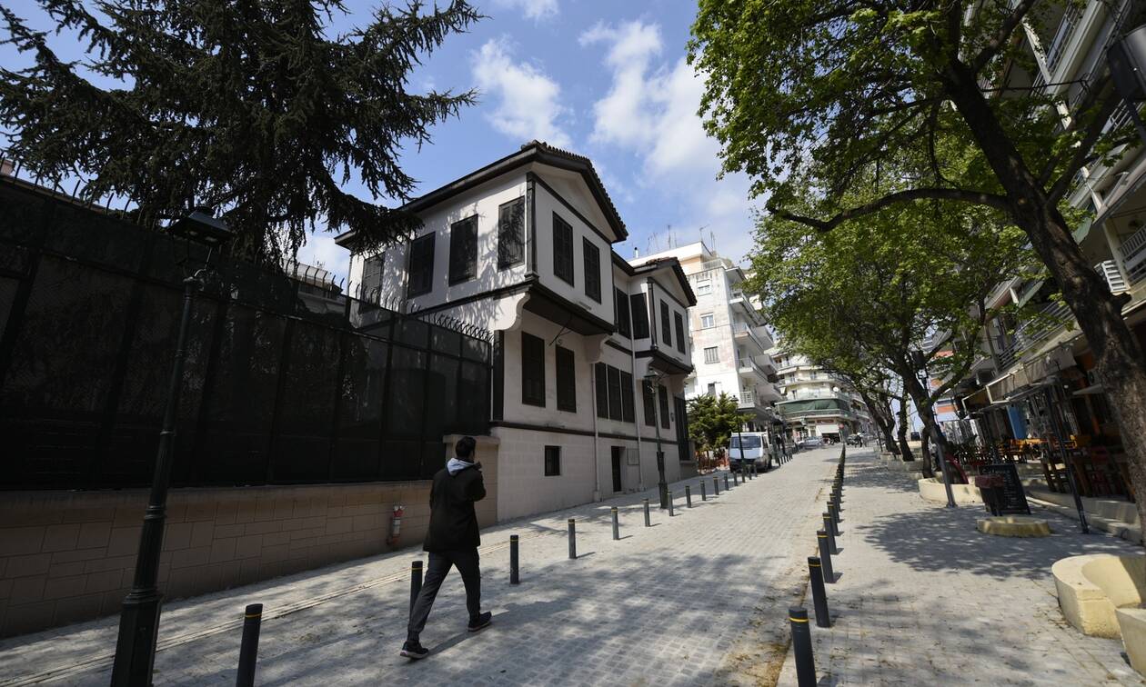 Θεσσαλονίκη: Συνελήφθη Τούρκος που πέταξε μπογιά στο Τουρκικό Προξενείο
