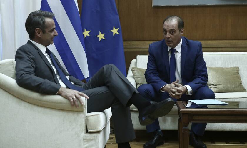 Ολοκληρώθηκε η συνάντηση του πρωθυπουργού με τον πρόεδρο της Ελληνικής Λύσης