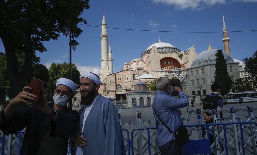 Και νέα τουρκική πρόκληση: Τυπώνουν λίρες με την Αγιά Σοφιά ως τζαμί