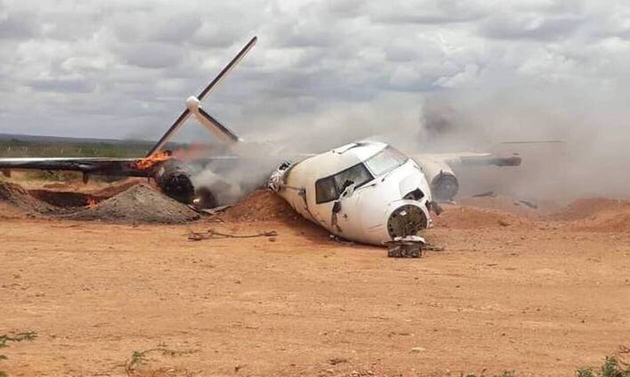 Απίστευτο ατύχημα με αεροπλάνο – Δείτε τι εμφανίστηκε ξαφνικά στον αεροδιάδρομο (pics)