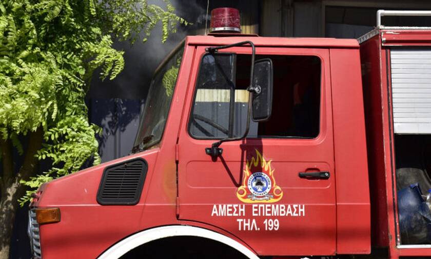Ηλεία: Ανετράπη πυροσβεστικό όχημα - Τραυματίστηκαν 2 πυροσβέστες
