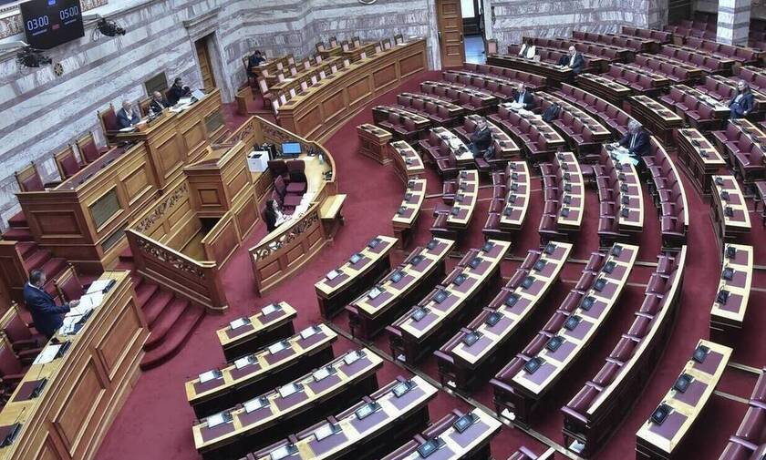 Βουλή: Ψηφίστηκε κατά πλειοψηφία το νομοσχέδιο για την ιδιωτική εκπαίδευση
