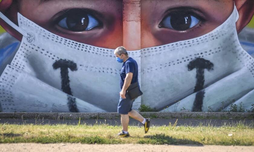 Κορονοϊός στην Ιταλία: Υποχρεωτική η χρήση μάσκας σε κλειστούς χώρους