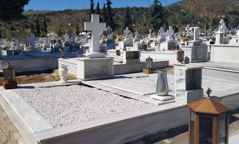 Λάρισα: Χαμός σε νεκροταφείο - Ξαφρίζουν τάφους, καντήλια και... γλάστρες!