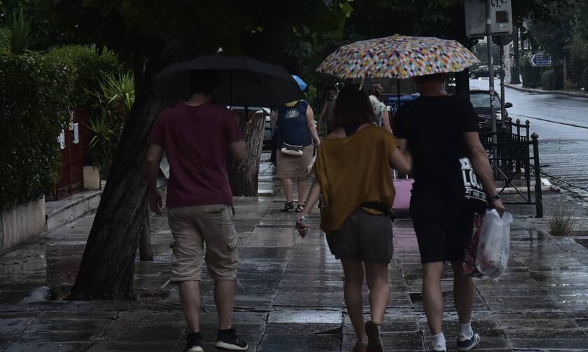 Κακοκαιρία «Θάλεια»: Συνεχίζεται το βροχερό σκηνικό την Κυριακή - Πού θα κυμανθεί η θερμοκρασία