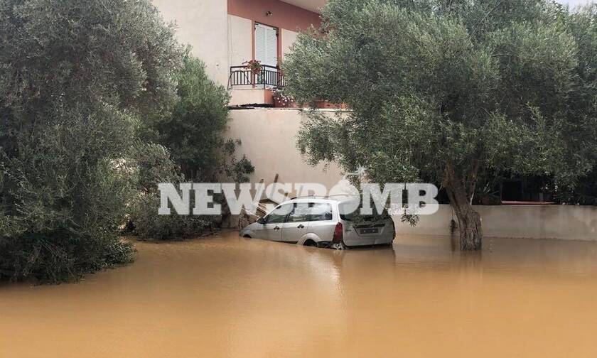 Πλημμύρες Εύβοια - Δήμος Χαλκιδέων: Καλεί τους κατοίκους να μείνουν σπίτια τους 
