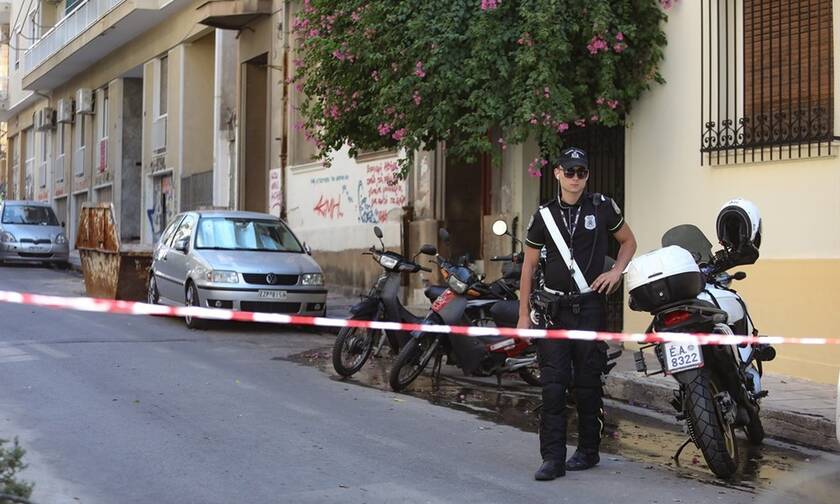 Συναγερμός στο κέντρο της Αθήνας: Εντοπίστηκε χειροβομβίδα σε σπίτι στα Εξάρχεια