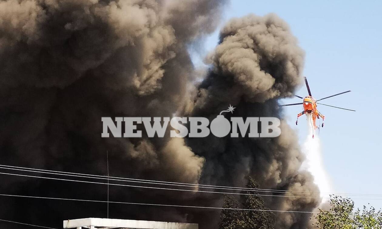 Φωτιά στη Μεταμόρφωση: Πυκνός τοξικός καπνός κάλυψε την Αθήνα - Εικόνες σοκ από τη μεγάλη πυρκαγιά