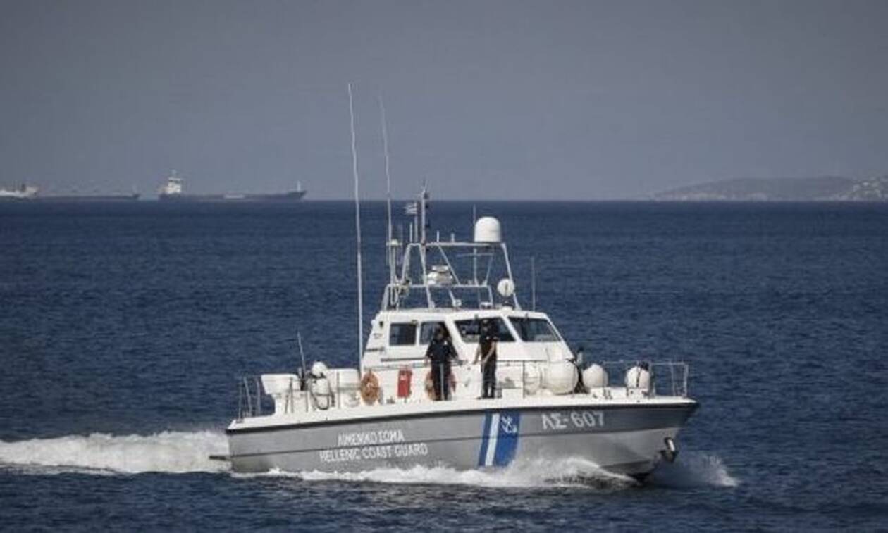 Θρίλερ με σκάφος στην Κρήτη: Εξέπεμψε SOS ανοιχτά της Παλαιόχωρας