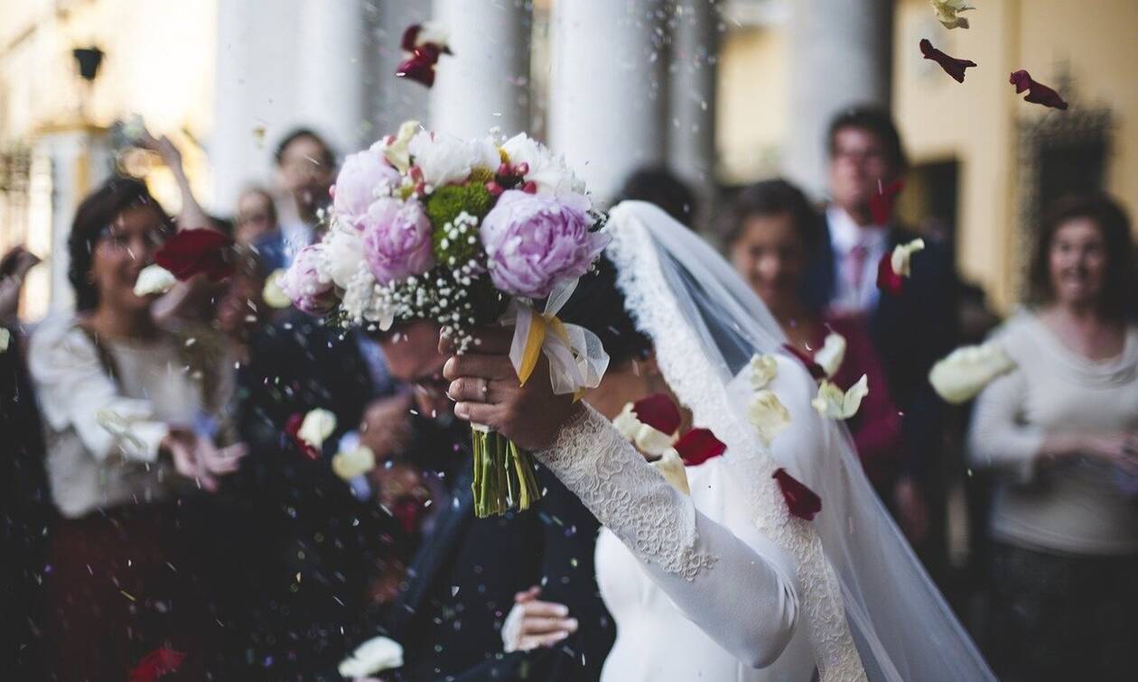Κορονοϊός - Νέα μέτρα για γάμους και βαφτίσεις: Πρόστιμο και στους καλεσμένους