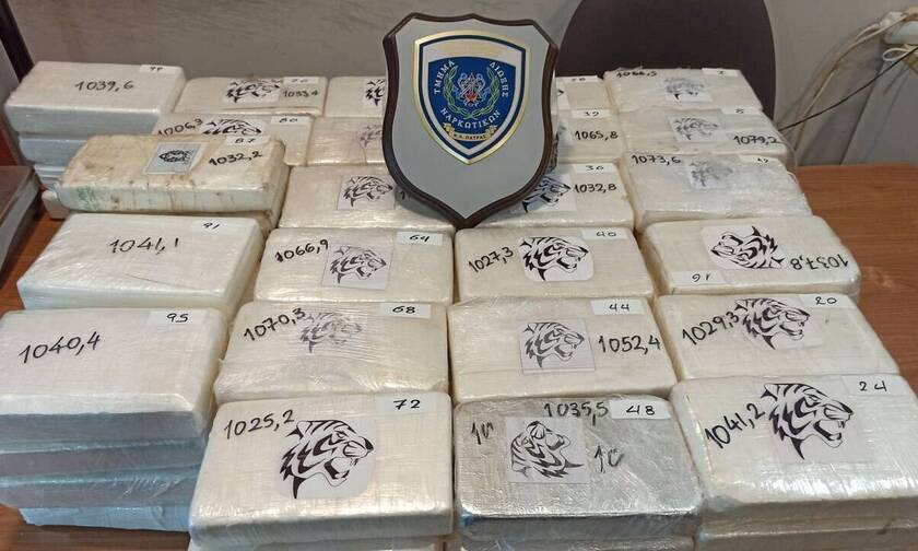 Πάτρα: Φορτίο «μαμούθ» σε φορτηγό - Κατασχέθηκαν πάνω από 100 κιλά κοκαΐνης