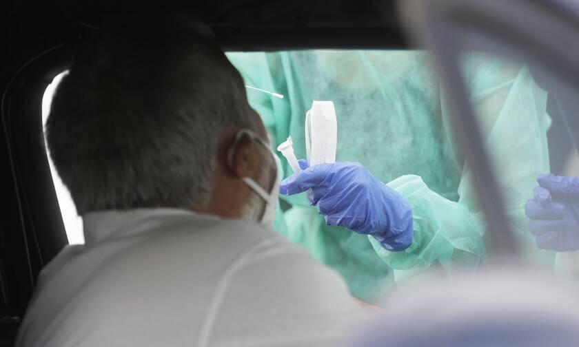 Κορονοϊός: Τέλος στα μοριακά τεστ – Γιατί τα μπλόκαρε το Εθνικό Κέντρο Αιμοδοσίας