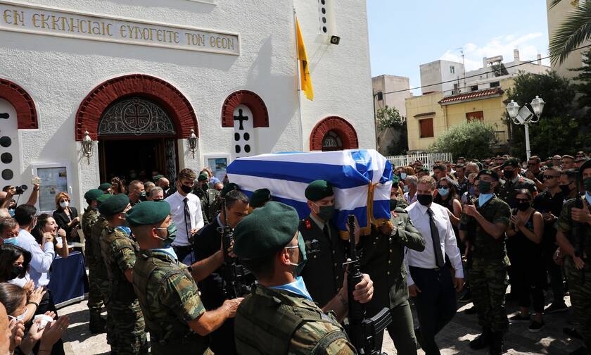 Κώστας Μελιγκώνης: Θρήνος στην κηδεία του αδικοχαμένου αλεξιπτωτιστή