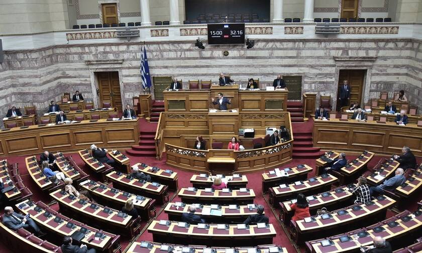 Βουλή: Σήμερα η «σύγκρουση» των πολιτικών αρχηγών για τις συνέπειες του κορονοϊού