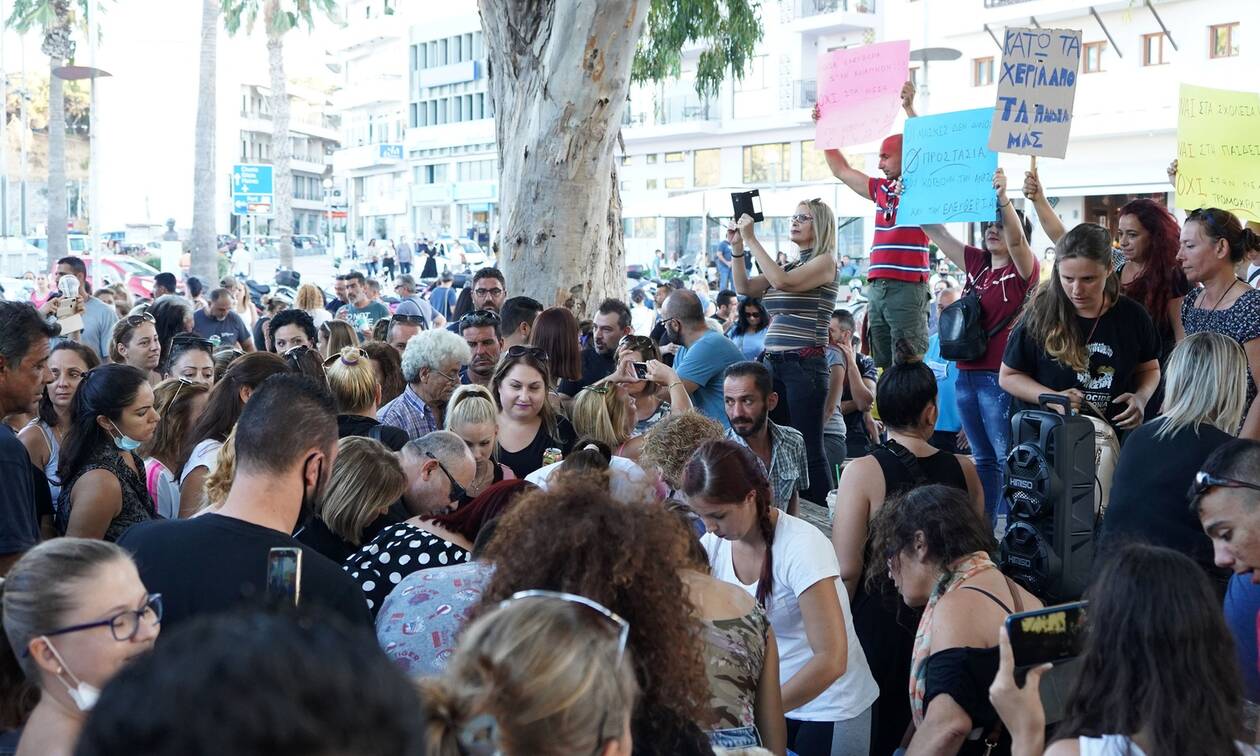 Παρέμβαση εισαγγελέα σε Θεσσαλονίκη και Ηράκλειο για τις συγκεντρώσεις ενάντια στη μάσκα στα σχολεία