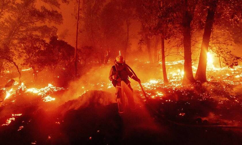 «Σαρώνουν» οι πυρκαγιές στην Καλιφόρνια - Στάχτη πάνω από δύο εκατ. στρέμματα
