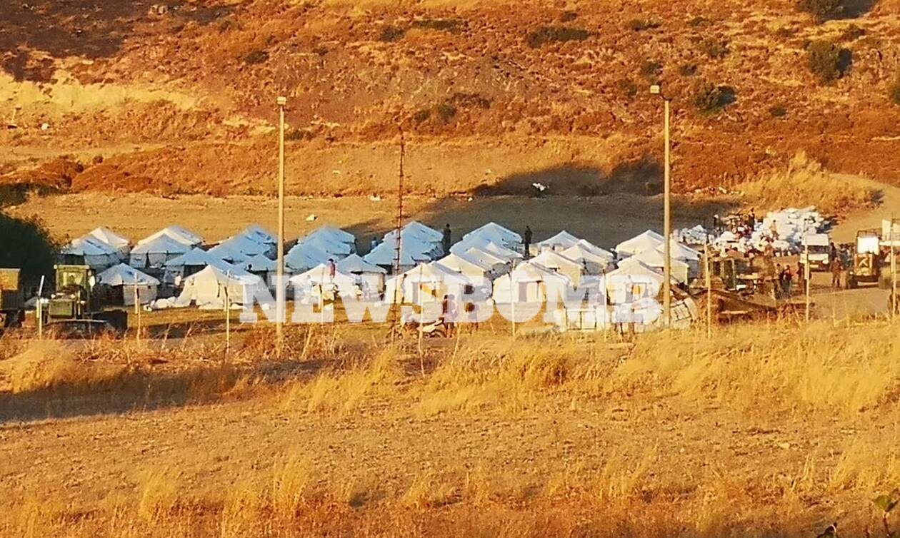 Το Newsbomb.gr στη Μόρια: Ο Στρατός στήνει νέο καταυλισμό - Αντιδρούν κάτοικοι και μετανάστες