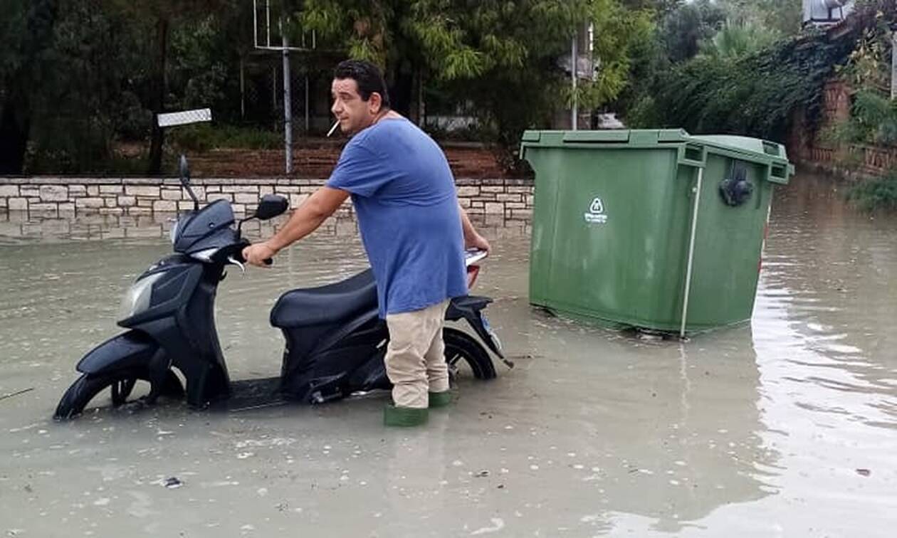 Κακοκαιρία «Ιανός»: Στη δίνη του κυκλώνα η Πάτρα: Σε λίμνη έχει μετατραπεί κεντρικός δρόμος στο Ρίο