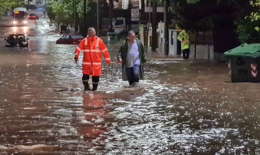 Κυκλώνας «Ιανός»: Αγωνία στις Καστανιές στην Καρδίτσα - Αγνοείται ζευγάρι ηλικιωμένων