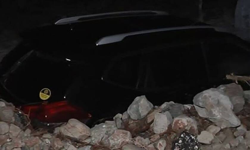 Κακοκαιρία Ιανός: Εικόνες βιβλικής καταστροφής στην Κεφαλονιά - Θάφτηκαν σπίτια και αυτοκίνητα