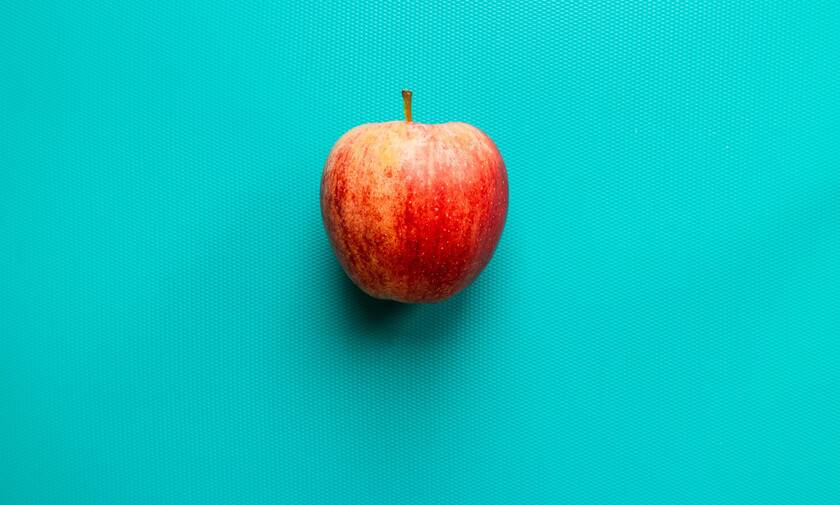 Πώς θα τρώμε σωστά το μήλο;