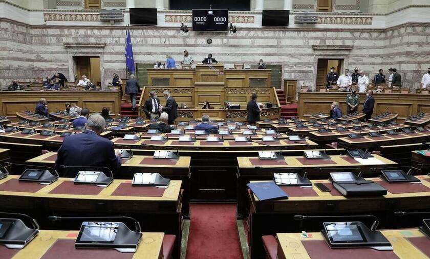 Βουλή: Υπερψηφίστηκαν τα μέτρα στήριξης για τους πληγέντες από την κακοκαιρία «Ιανός» 