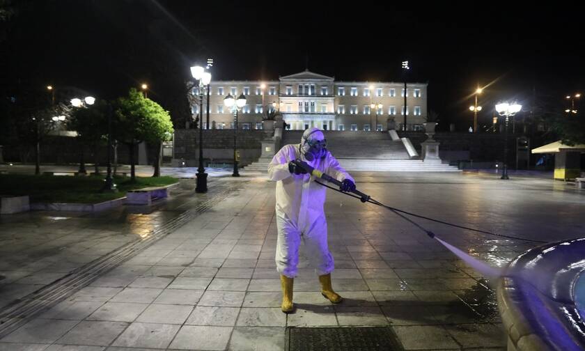 Κορονοϊός: Οι 3 πηγές κρουσμάτων που ανησυχούν τις Αρχές – Υγειονομική «βόμβα» το κέντρο της Αθήνας