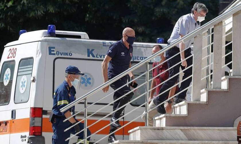 Κορονοϊός: Τι είπαν Τσιόδρας και Χαρδαλιάς για το γηροκομείο- Σε νοσοκομεία μεταφέρονται 21 ασθενείς